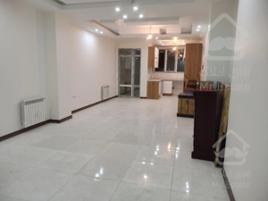 استادمعین/۸۲متر/نوساز/اکازیون