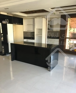 دروس یارمحمدی ٢٠٠ متر ٤ پارکینگ