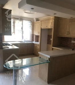 ۱۰۰ متر  خردمند شمالی  فول امکانات   ۶ ساله