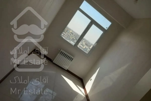 آپارتمان  تمیز در شرقی ها