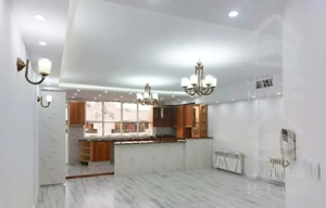 آپارتمان بر اصلی تاجداری دو کله با ویو  بالکن