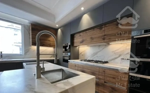 آجودانیه/داراباد ۲۴۰ متر ویو دار نور مستقیم