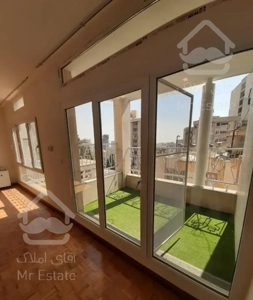 نیاوران گل سنگ/کلید نخرده/180متر/غرق نور/نوسازی