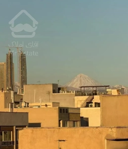آپارتمان ۱۸۰ متری طبقه ۵