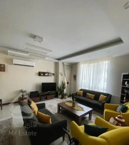 ۸۴ متر/۲خواب/ نورگیر واقعی از جنوب/جنت جنوبی