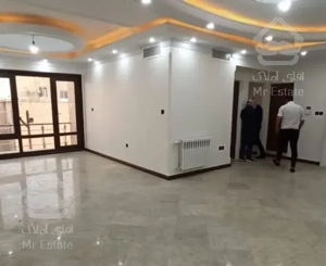 ۱۱۰ متر دو خواب سالن پرده خور نور