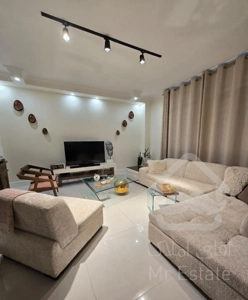 آپارتمان دیباجی جنوبی 82متر دو خواب +۵متر پاسیو