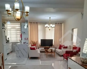 ۷۲متر۲خواب فول امکانات کم واحدروبه نماکاشانی