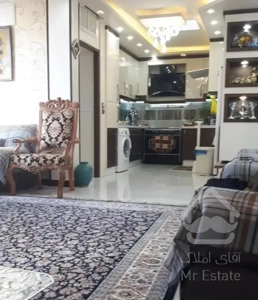 آپارتمان۹۱متری طبقه دوم خیابان میر