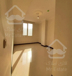 ۸۲متر/دوخواب/نوساز/ویو/روبه آفتاب