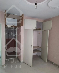 دارای3عددکمددیواری داخل ساختمان