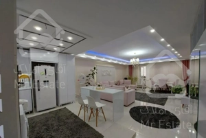 شخصی ساز آسانسوردار نوساز در فاز ۱ سهند ۱۰۰ متر