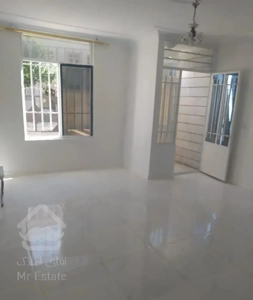 ۸۰متر دو خواب طبقه اول باپارکینگ