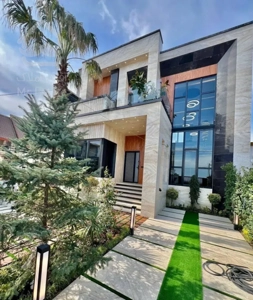 این ویلا برازنده شمایی ک تماس میگیری/سنددار شهرکی