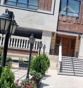 ۹۸ متر/کلید نخورده/طبقات مختلف/باغ فیض