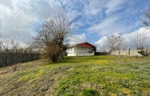 ویلا باغ ۱۰۰۰ متری سند دار دور دیوار مدارک کامل