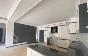 واحد ۱۰۰ متری در چند قدمی دریا