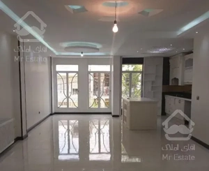 ۸۲ متر  ، دوخواب ، ۱۰ واحدی ، آلاله شرقی