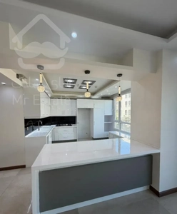 سه خواب/ دو پارکینگ/طبقه اخر