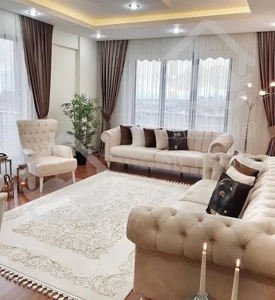 ۷۴ متر . غرق افتاب . ۶ ساله . ویو ابدی