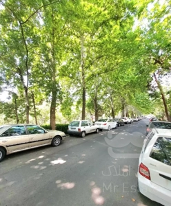 ۹۰ متر فول امکانات رو به فضای سبز