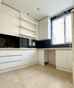 ۱۱۵ مدرن/ ویو‌کوهستان      ۲پارکینگ       نیاوران