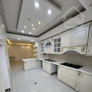 آپارتمان ۲۲۰ متری شیک و مهندسی ساز