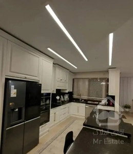 جردن -ولیعصر ۱۵۰متر ۳خوابه