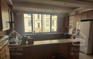 آپارتمان۹۵متر۲خواب۵ساله فول چهارباغ غربی