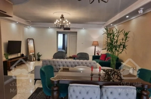 آپارتمان تک واحدی