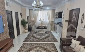 ۸۶ متر / ۲ خواب / غرق نور دو نبش نورگیر