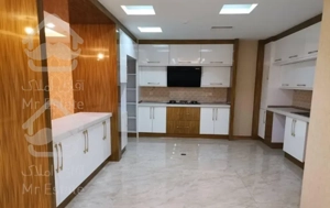 اپارتمان ۲۲۷ متری فاز ۱ مهرشهر با ۴۰مترتراس