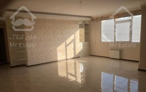 ۹۵متراشرفی تیراژه۲خوابه۵ساله تخلیه فول