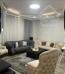 چهار باغ ۹۲متر/سالن پرده خور/لوکیشن تاپ/بازسازی