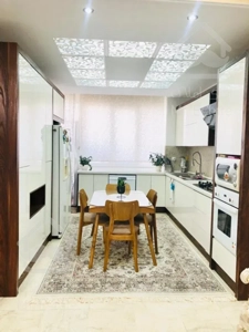 بلوار فردوس غرب ، ۱۰۴ متر ۲ ، فول امکانات ،