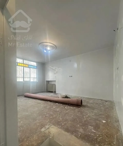 آپارتمان دو خوای ۱۰۰متری قدیمی با پارکینگ
