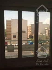 سه تا ۷۶متری یک خوابه در سه طبقه تک واحدی