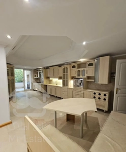 فرشته ۳۵۰ متر