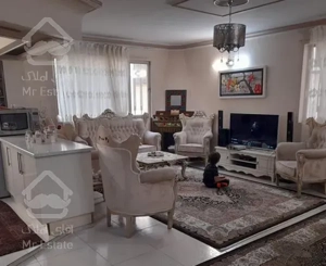 نزدیک درختی 105متری