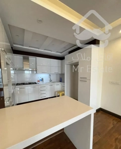 آپارتمان ۱۰۵ متری سکونت ۱۰ ساله  خوش نقشه