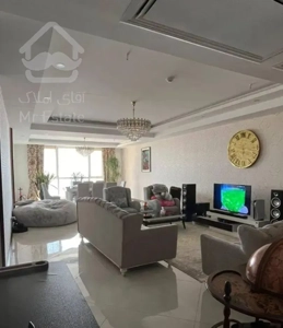 ۸۱متر/سالن پرده خور/تاپ ترین فرعی سازمان برنامه