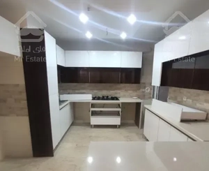 آپارتمان ۱۳۶متری سه خوابه نوساز بلوار فردوس