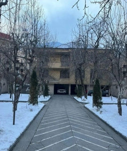 فروش خانه ویلایی در ۹۶۰ متر زمین اوشان