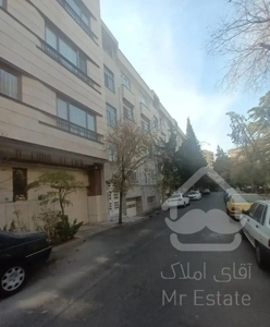 ۱۴۰ متر یک از سه شمال شهرآرا