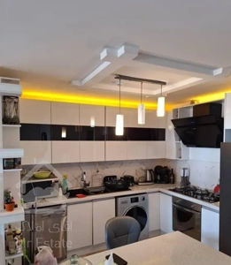 ۹۰ متر ۲ خواب ط۳ موقعیت اداری سند مسکونی