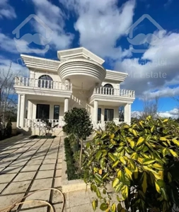 *موجود *کاخ مجلل و باشکوه جنگلی * سنددار*