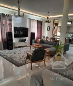 اپارتمان ۱۲۰ متری/خوش نقش/سالن پرده خور