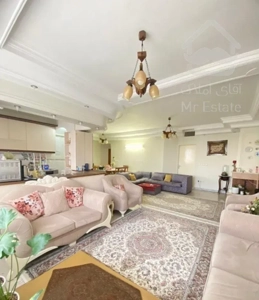 ۱۰۰متر/سالن پرده خور/روبه افتاب/خوش نقشه