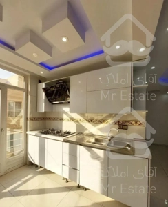 75متر درحد نوساز پارکینگ سندی