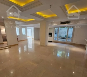 کامرانیه شمالی شیبانی/۱۲۵متر/۲پارکینگ/استخر